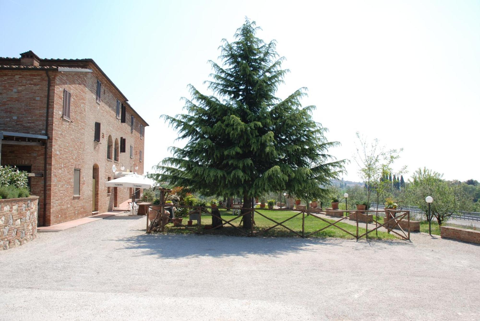 Albergo La Foresteria Bettolle Exterior photo