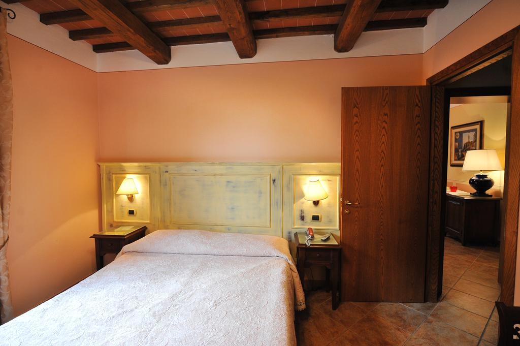 Albergo La Foresteria Bettolle Exterior photo