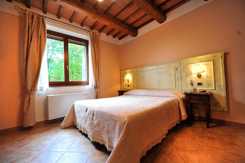 Albergo La Foresteria Bettolle Exterior photo