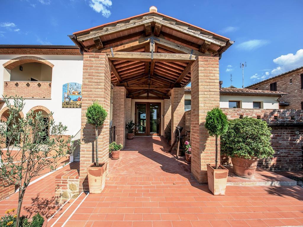Albergo La Foresteria Bettolle Exterior photo