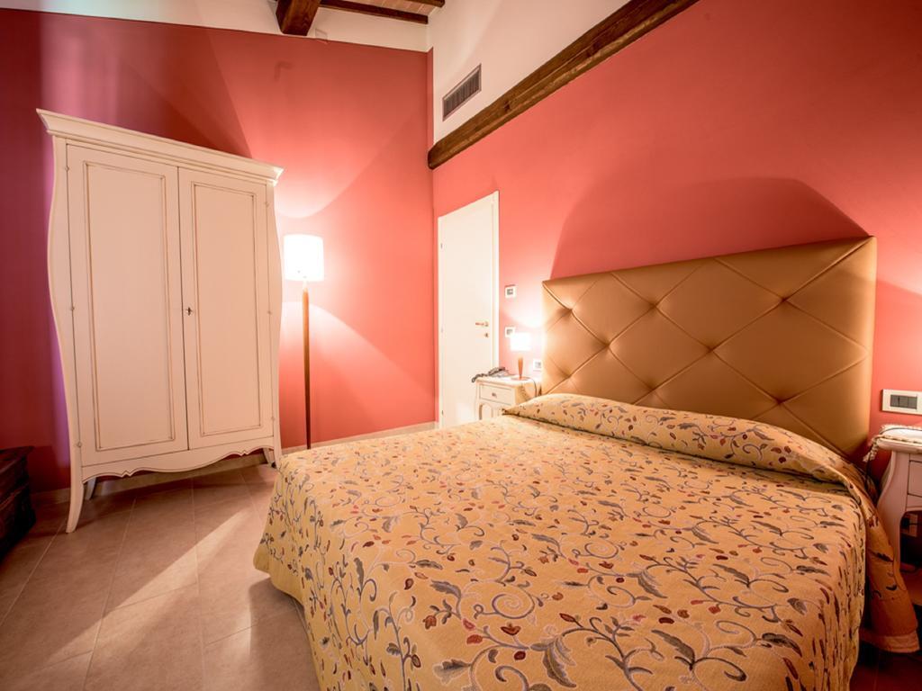 Albergo La Foresteria Bettolle Exterior photo